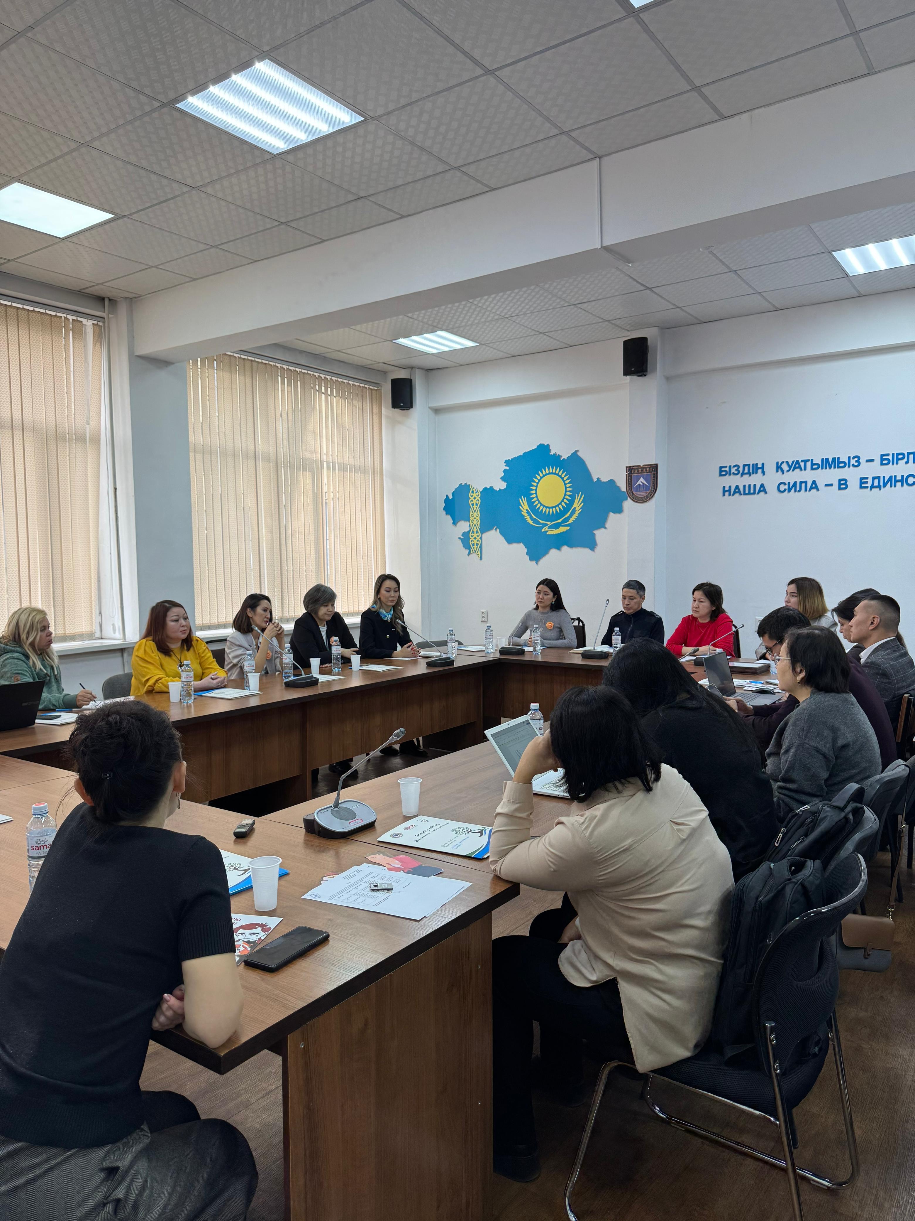 Safety issues discussed and "Shoes that don't walk" installation opened at Al-Farabi KazNU